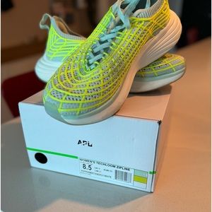 APL - Athletic Propulsion Labs - Techloom Zipline - size 8.5